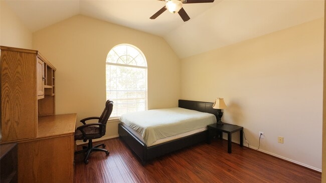 property at 4111 Creek Ridge Ln