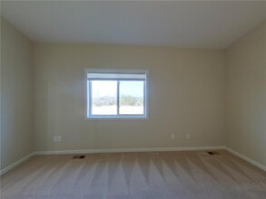 1341 Meadow Ln in Shakopee, MN - Building Photo - Building Photo