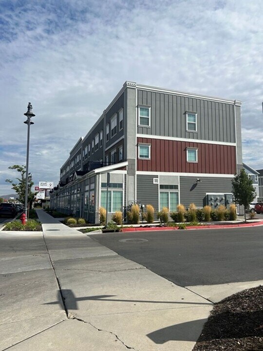 3461 S State St in South Salt Lake, UT - Building Photo