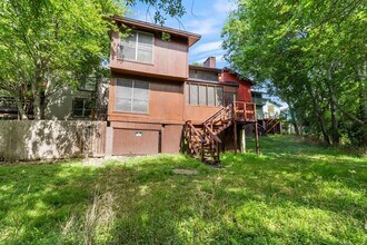 6919 10 Oaks Cir in Austin, TX - Building Photo - Building Photo
