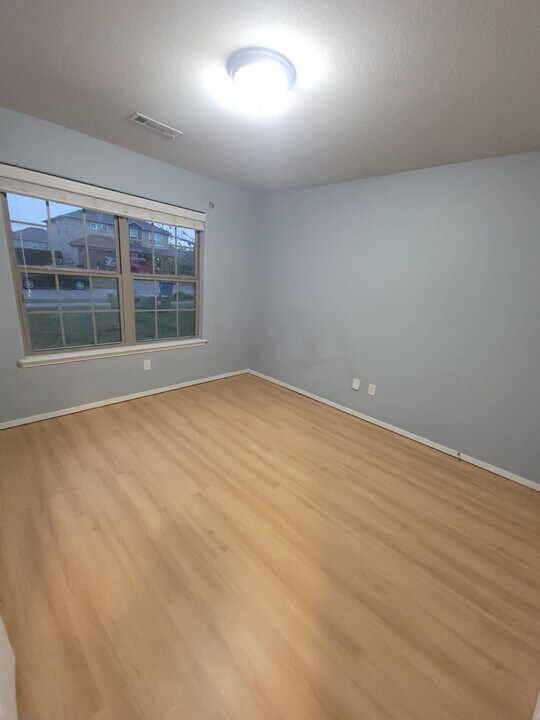 904 SW Green World St in Bentonville, AR - Foto de edificio