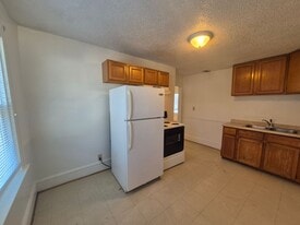 661 Orange Ave E in St. Paul, MN - Building Photo