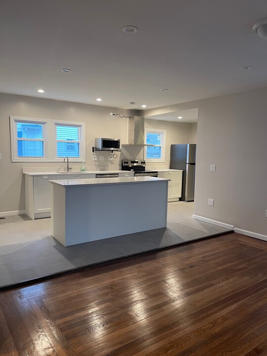 34 Alenier St in Hamden, CT - Foto de edificio