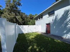 1503 N County Rd 19A, Unit Lancaster duplex in Eustis, FL - Building Photo