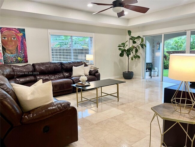 14121 SW 130th Ave in Miami, FL - Building Photo - Building Photo