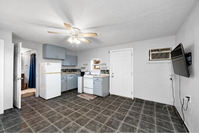 3320 6th Ave N in St. Petersburg, FL - Building Photo - Building Photo