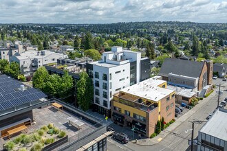 Cypress Greenwood in Seattle, WA - Foto de edificio - Building Photo