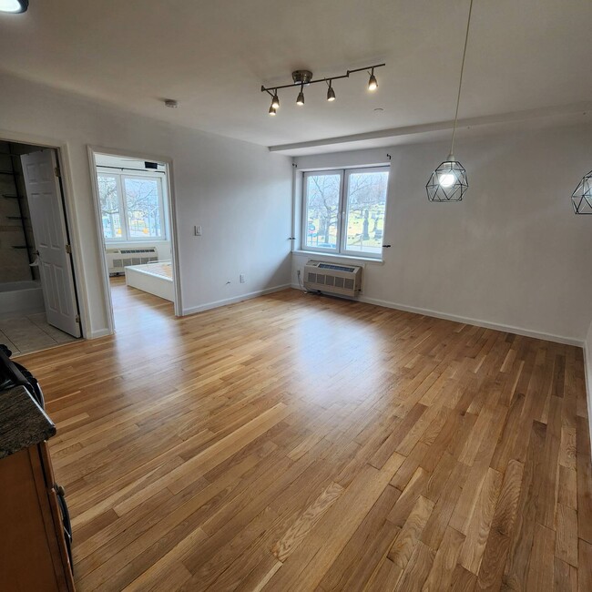 66-83-83 70th St in Queens, NY - Building Photo - Building Photo