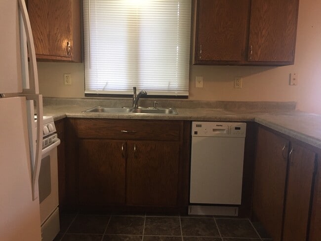 157 N West St, Unit 1