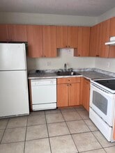 801 NW 46th Ave in Plantation, FL - Building Photo - Building Photo