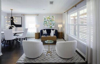 10282 Vinemont St in Dallas, TX - Building Photo - Building Photo