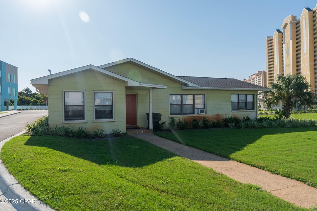 249 Shalimar St in Panama City Beach, FL - Building Photo