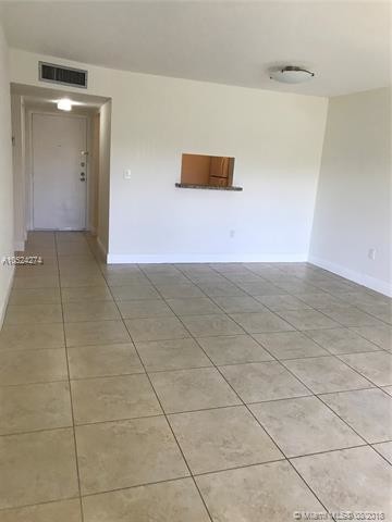 10411 N Kendall Dr-Unit -B-105 in Miami, FL - Building Photo - Building Photo