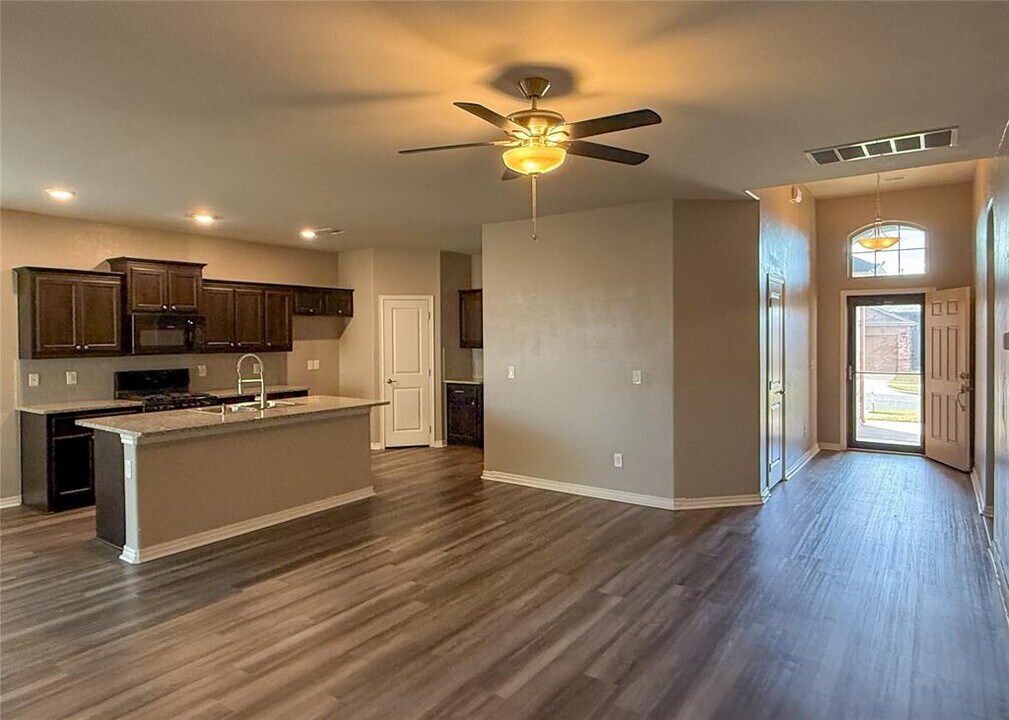 14812 Turner Fls Rd in Oklahoma City, OK - Building Photo