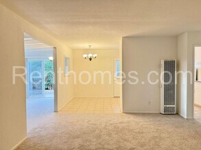 5281 Constitution Rd in San Diego, CA - Building Photo - Building Photo