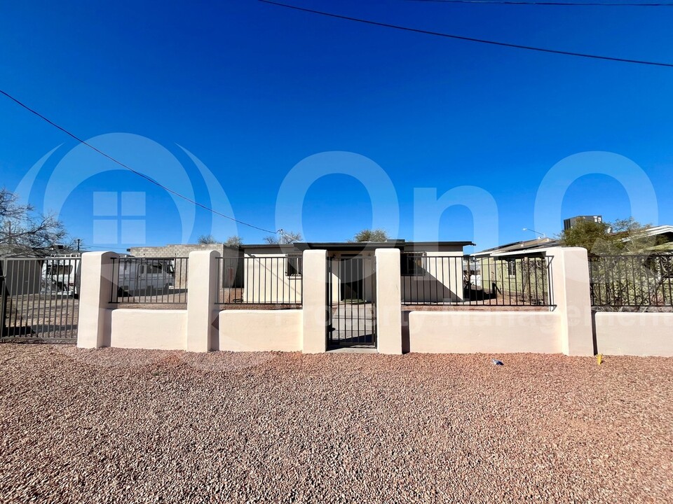 1416 S Highland Ave in Tucson, AZ - Building Photo