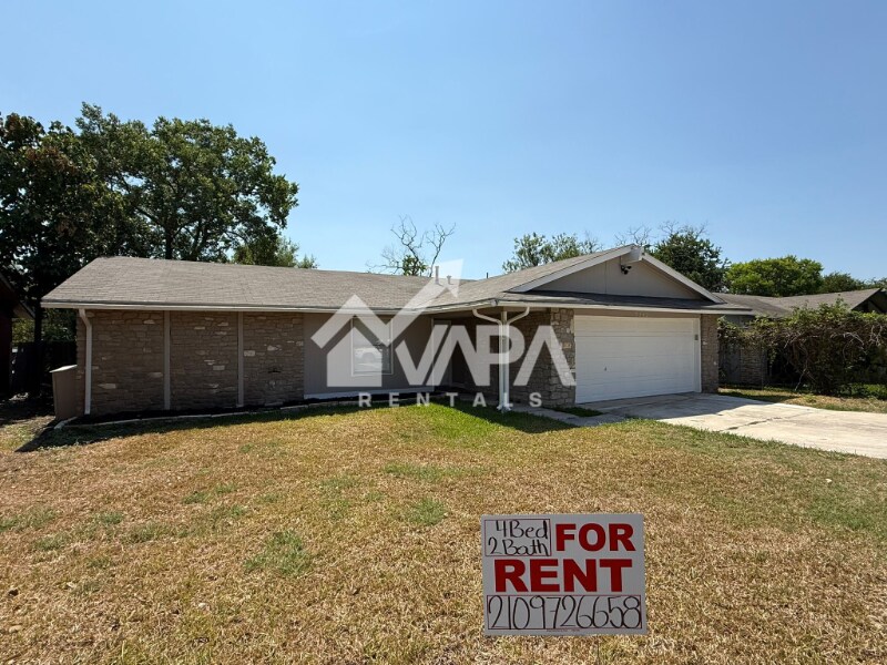 7242 Glen Hill Dr in San Antonio, TX - Building Photo