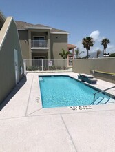 Costa Alegre in South Padre Island, TX - Foto de edificio - Building Photo