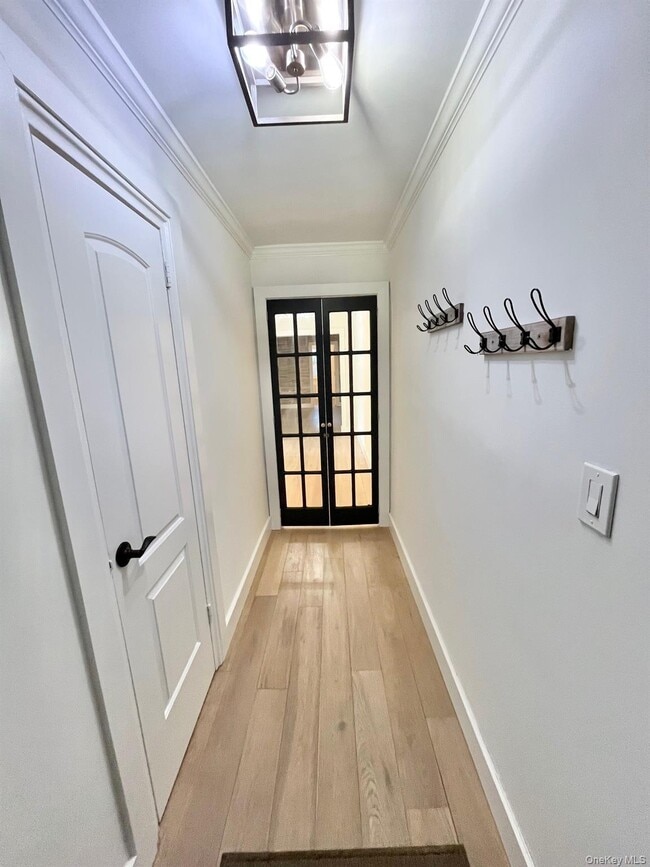 450 Pelham Rd in New Rochelle, NY - Building Photo - Building Photo