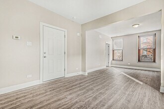 1503 W Taylor St in Chicago, IL - Building Photo - Building Photo