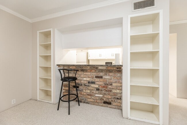 property at 2101 Fountain View Dr