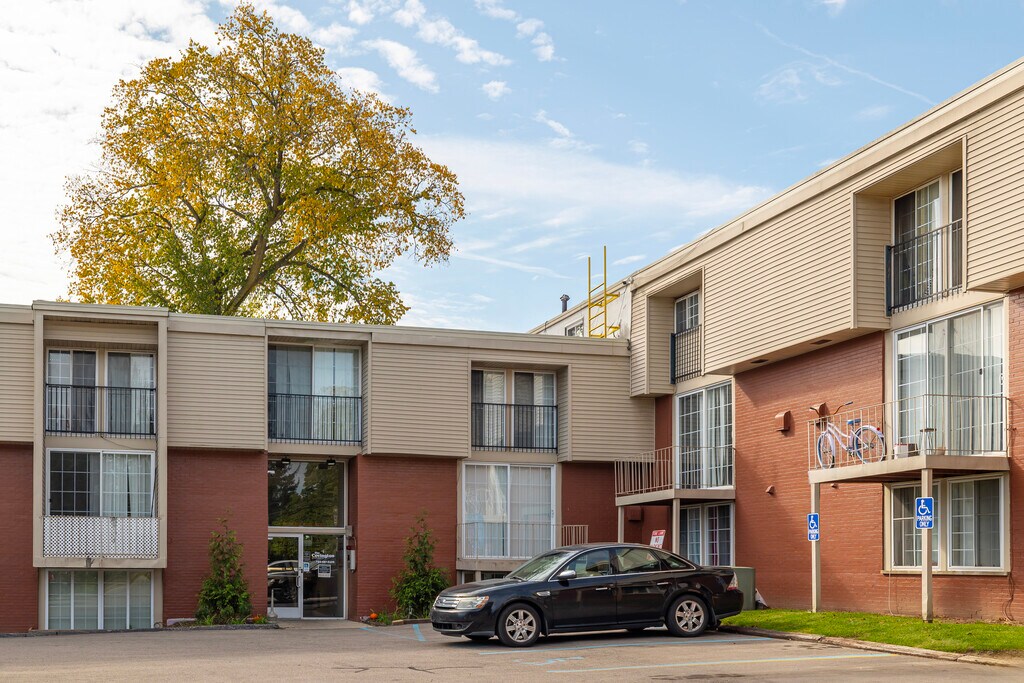 Covington Apartments in Ypsilanti, MI