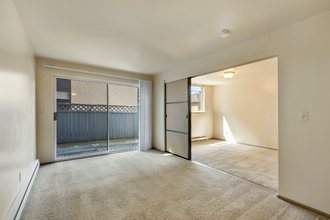 5515 15th Ave NE in Seattle, WA - Foto de edificio - Building Photo