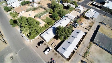 22 W Saint Catherine Ave in Phoenix, AZ - Foto de edificio - Building Photo