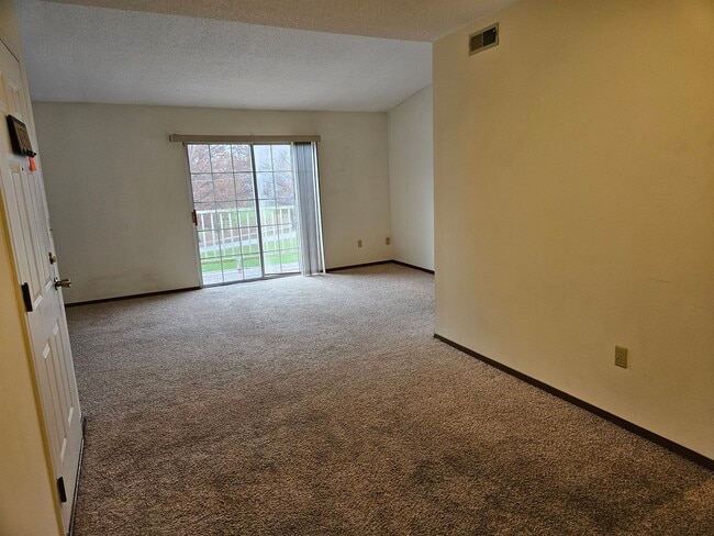 property at 208 Huckleberry Heights Dr