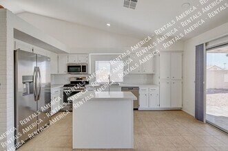 832 Seco Verde Ave in Henderson, NV - Building Photo - Building Photo