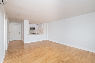 1410 Columbia Rd, Unit 7J in Boston, MA - Building Photo - Building Photo