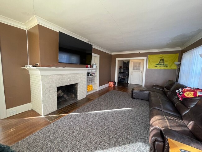 131 N 21st Ave E in Duluth, MN - Building Photo - Building Photo