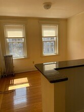 111 Jersey St, Unit 6 in Boston, MA - Foto de edificio - Building Photo