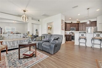 5320 Pebble Beach Dr in Sebring, FL - Building Photo - Building Photo