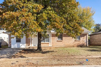 1520 McGregor Dr in Midwest City, OK - Building Photo - Building Photo