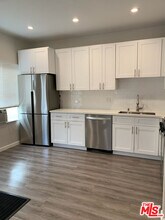 163 N Clark Dr in Beverly Hills, CA - Building Photo - Building Photo