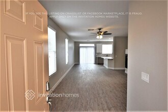 8121 Indigo Gully Ct in Las Vegas, NV - Building Photo - Building Photo