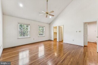 5910 Maplewood Park Pl in Bethesda, MD - Building Photo - Building Photo