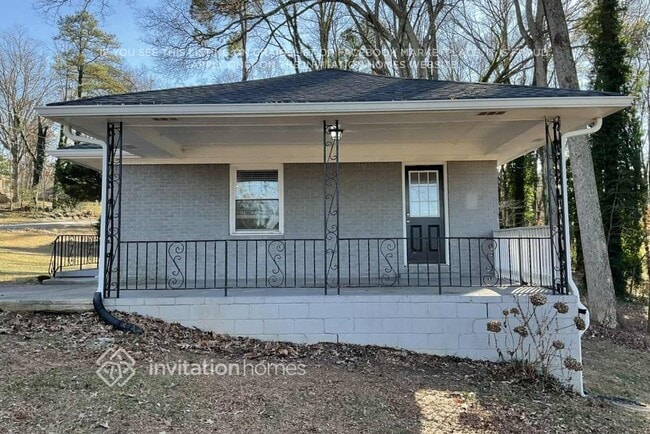 2505 Riggs Dr in East Point, GA - Building Photo - Building Photo