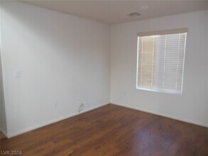 5510 Avent Ferry St in Las Vegas, NV - Building Photo - Building Photo