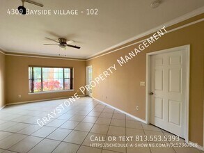 4309 Bayside Village Dr in Tampa, FL - Building Photo - Building Photo
