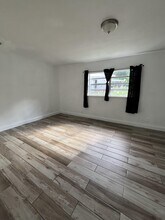 5825 Hornet Dr in Orlando, FL - Building Photo - Building Photo