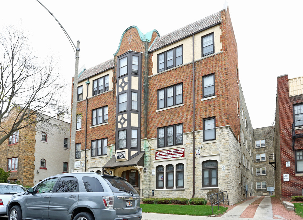 Wyngate Apartments in Milwaukee, WI - Building Photo