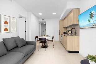 501 NE 1st Ave in Miami, FL - Building Photo