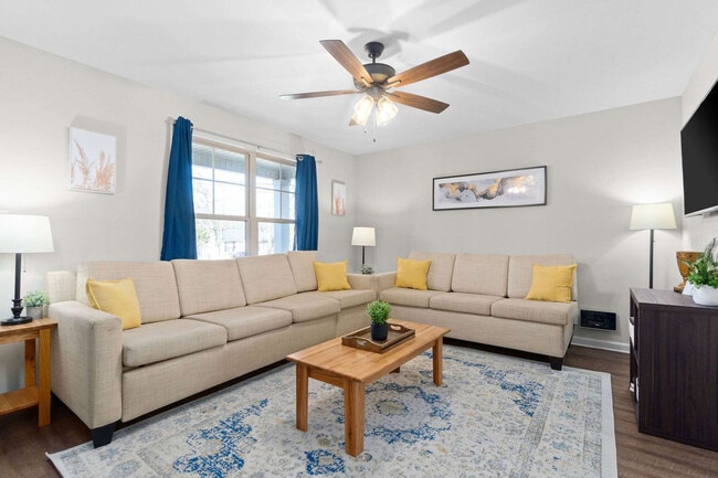 867 Central Ave in Clarksville, TN - Building Photo - Building Photo