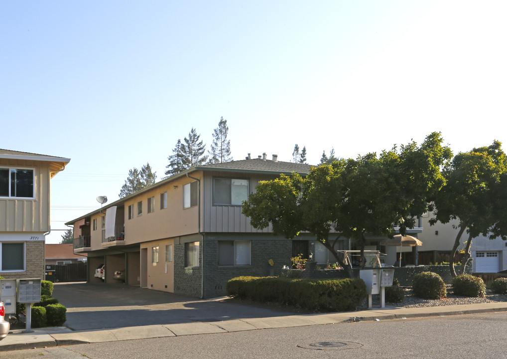 3765 Miramar Way in Santa Clara, CA - Foto de edificio