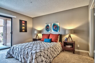 Desert Boutique Apartment Homes in Palm Springs, CA - Building Photo - Building Photo