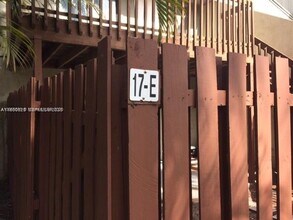 17 Crossings Cir in Boynton Beach, FL - Foto de edificio - Building Photo