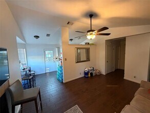 9620 Sugar Hill Dr in Austin, TX - Building Photo - Building Photo