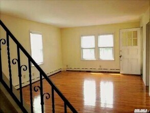 15 River Rd in Sayville, NY - Building Photo - Building Photo